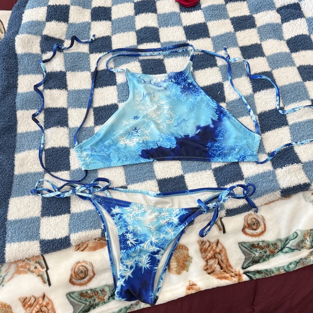 SHEIN Blue Tie-Dye Bikini Set